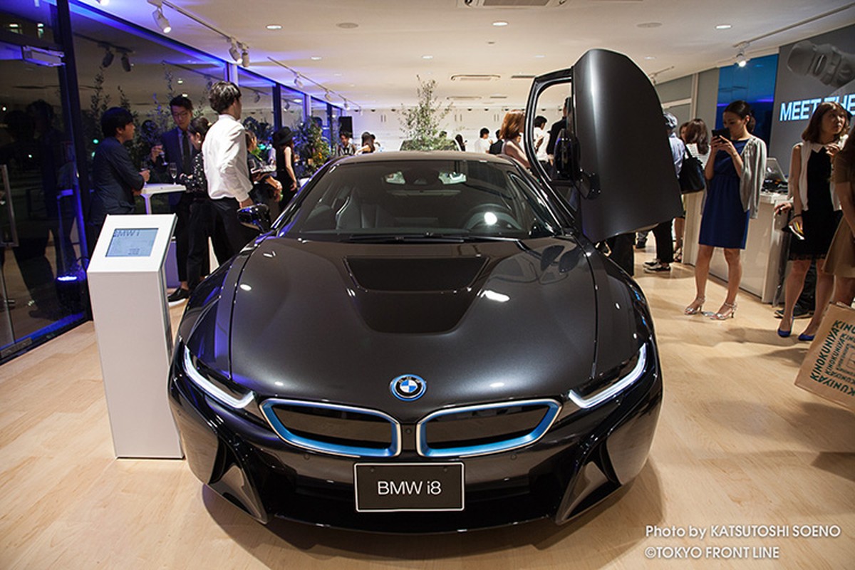 Ngam showroom dau tien tren the gioi cho BMW dong i-Hinh-7